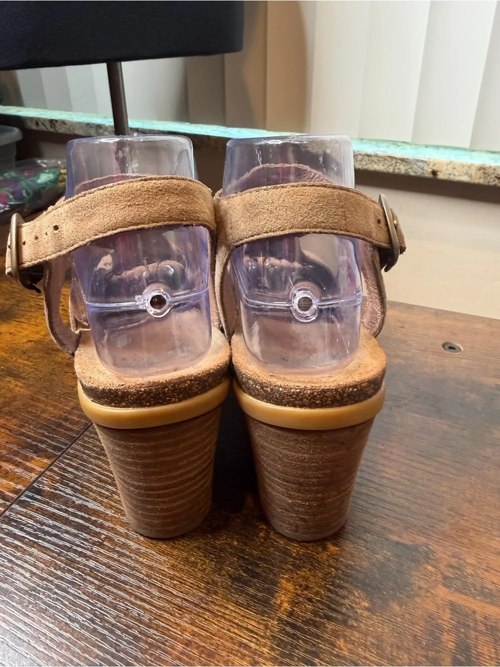 Dansko Deandra Women’s Tan Suede Studded Open-Toe Block Heel Sandals SZ38/ 7.5-8